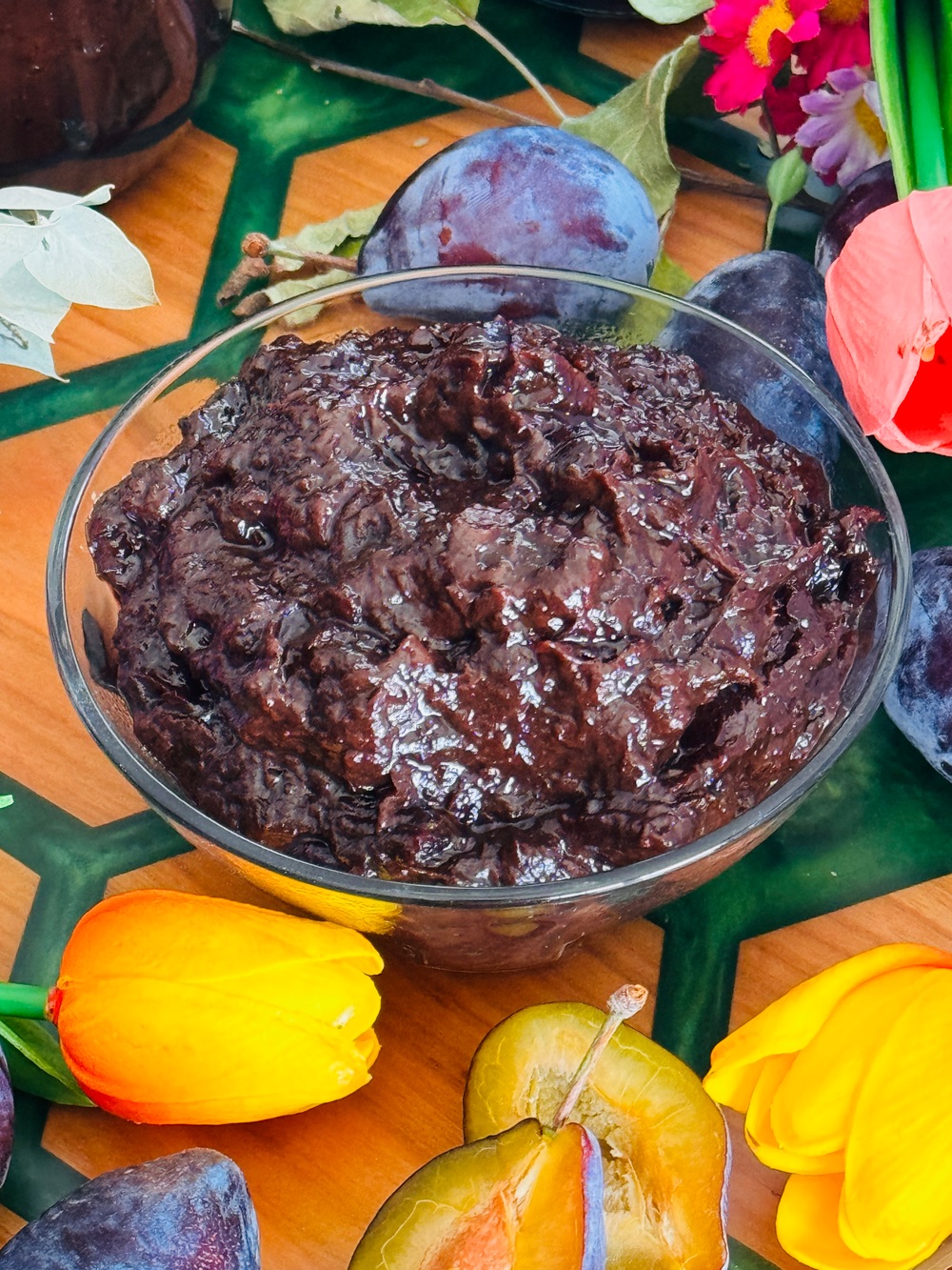 Magiun de prune făcut în casă fără zahăr, rețetă tradițională