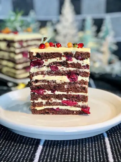 Tort Vis de iarnă cu cacao, vișine și migdale