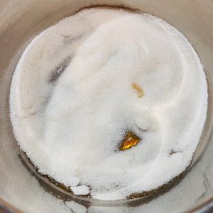 Griliaș de casă - Bomboane din caramel cu nucă coaptă