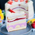 Tort Luna cu căpșuni și banane
