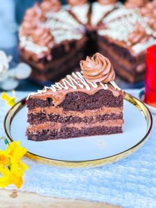 Tort Amandină - desertul spectaculos pentru iubitorii de ciocolată