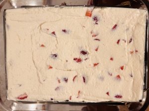 Prăjitura Lolita cu brânză și căpșuni