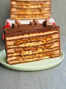 Tort snickers creamy