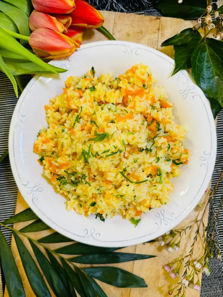 Cel mai bun Pilaf de orez simplu zi gustos Și foarte ușor de făcut