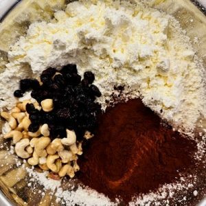 Ciocolată de casă cu merișoare și mix de semințe