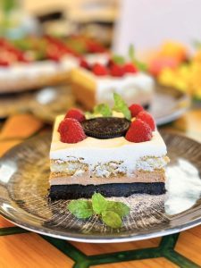 Tiramisu cheesecake cu Oreo și zmeură