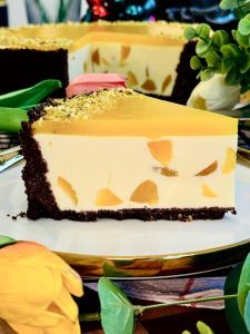 Cheesecake cu caise fără coacere