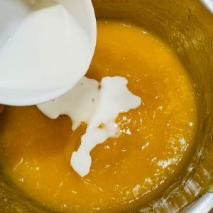 Prăjitura Mario cu mango si mascarpone