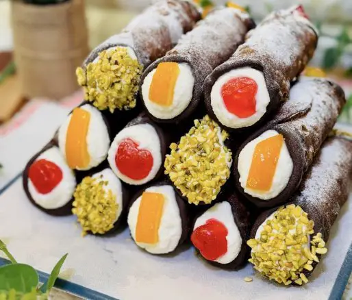 Cannoli Siciliani cu ricotta