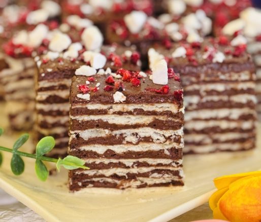 Prăjitura Rozi cu ciocolată