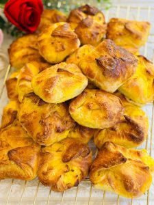 Brânzoaice în foietaj de casă - Poale în brâu