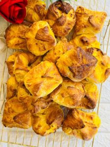 Brânzoaice în foietaj de casă - Poale în brâu