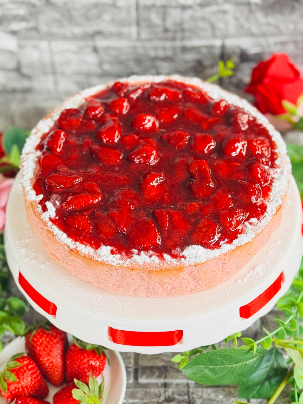 Pască cu brânză dulce și jeleu de căpșuni