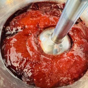 Prăjitură cu mousse de căpșuni cu mascarpone
