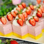 Prăjitură cu mousse de căpșuni cu mascarpone