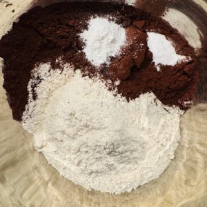 Prăjitura Simina cu afine și cremă de mascarpone cu ciocolată albă