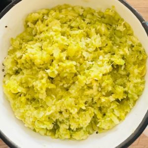Salată de dovlecei cu iaurt și mărar