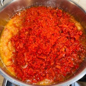 Zacuscă țărănească de vinete cu legume coapte