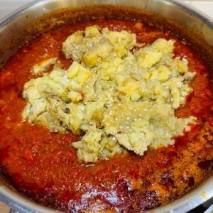 Zacuscă țărănească de vinete cu legume coapte