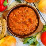 Zacuscă țărănească de vinete cu legume coapte