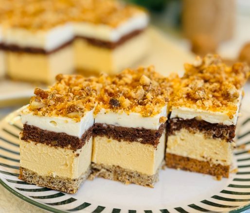 Prăjitura Crem Vanila cu nucă și caramel