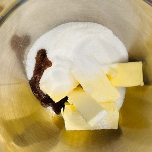 Prăjitură cu mac și cremă de lămâie