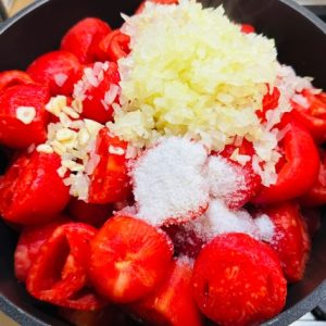 Ketchup de casă fără zahăr și fără conservanți