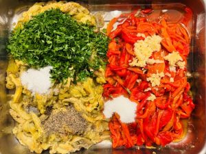 Salată de vinete cu ardei copți și usturoi la borcan