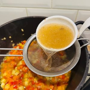 Ciorbă de cartofi cu unghii de porc - Colagen natural făcut acasă
