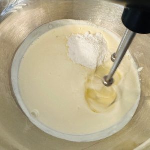 Vis tropical cu jeleu de ananas și cremă de Raffaello, un desert spectaculos cu un gust desavarsit dulce acrișor 