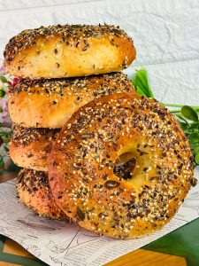 Bagels clasici cu semințe - Covrigi evreiești