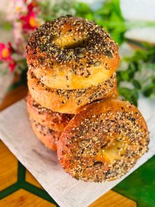 Bagels clasici cu semințe - Covrigi evreiești
