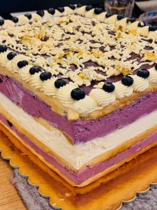 Tort Regal cu Afine și Lămâie