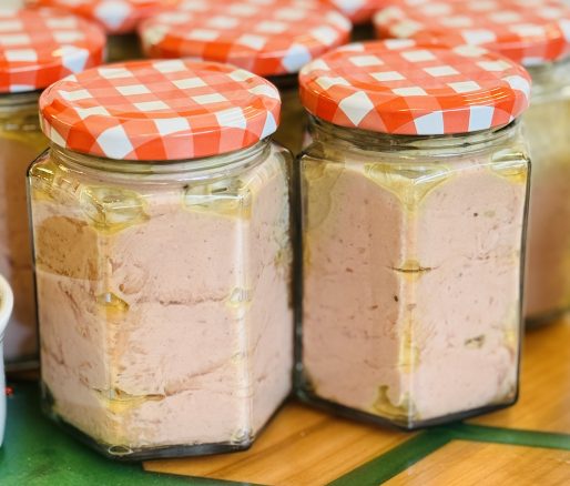 Pate de pui conservat la borcan