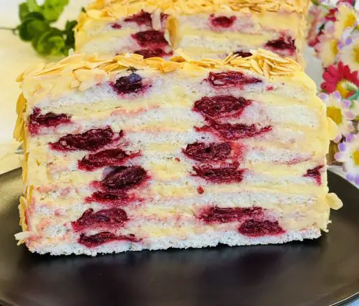 Tort Alb cu vișine