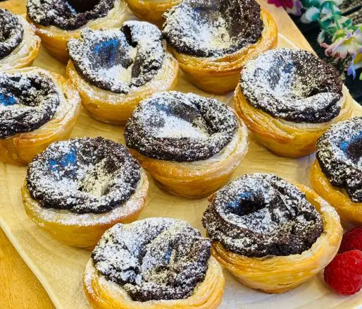 Pastéis de nata cu ciocolată și zmeură