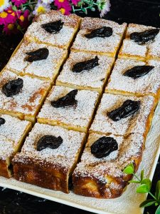 Prăjitura Budincă cu Prune Uscate - Far Breton aux Prunes
