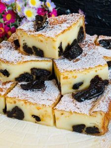 Prăjitura Budincă cu Prune Uscate - Far Breton aux Prunes