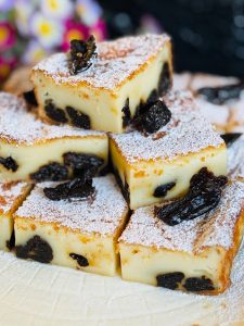Prăjitura Budincă cu Prune Uscate - Far Breton aux Prunes