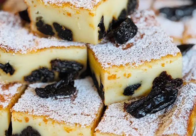 Prăjitura Budincă cu Prune Uscate - Far Breton aux Prunes
