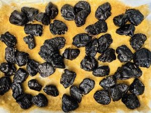 Prăjitura Budincă cu Prune Uscate - Far Breton aux Prunes