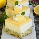 Prăjitură cu mac și mousse și jeleu de lămâie