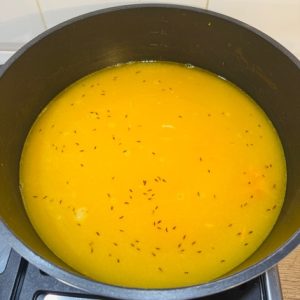 Supă de chimen cu zdrențe de ouă și crutoane ca-n Ardeal