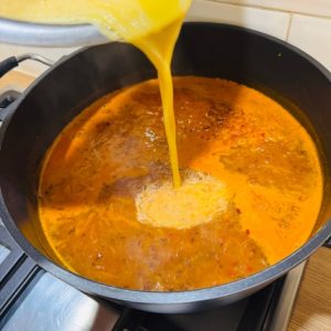 Supă de chimen cu zdrențe de ouă și crutoane ca-n Ardeal