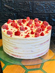 Tort Smântânel cu jeleu de zmeură