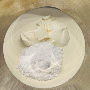 Tortul Inimii Mele - Foi cu miere, cremă de ciocolată și zmeură