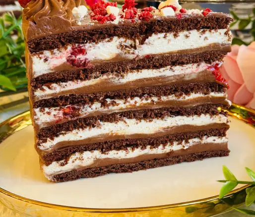 Tortul Inimii Mele - Foi cu miere, cremă de ciocolată și zmeură