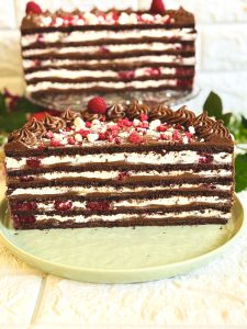 Tortul Inimii Mele - Foi cu miere, cremă de ciocolată și zmeură