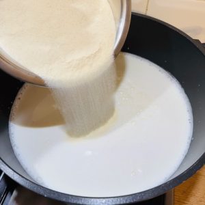 Gomboți cu prune la tava