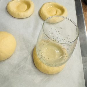 Rotunde cu vișine și brânză dulce